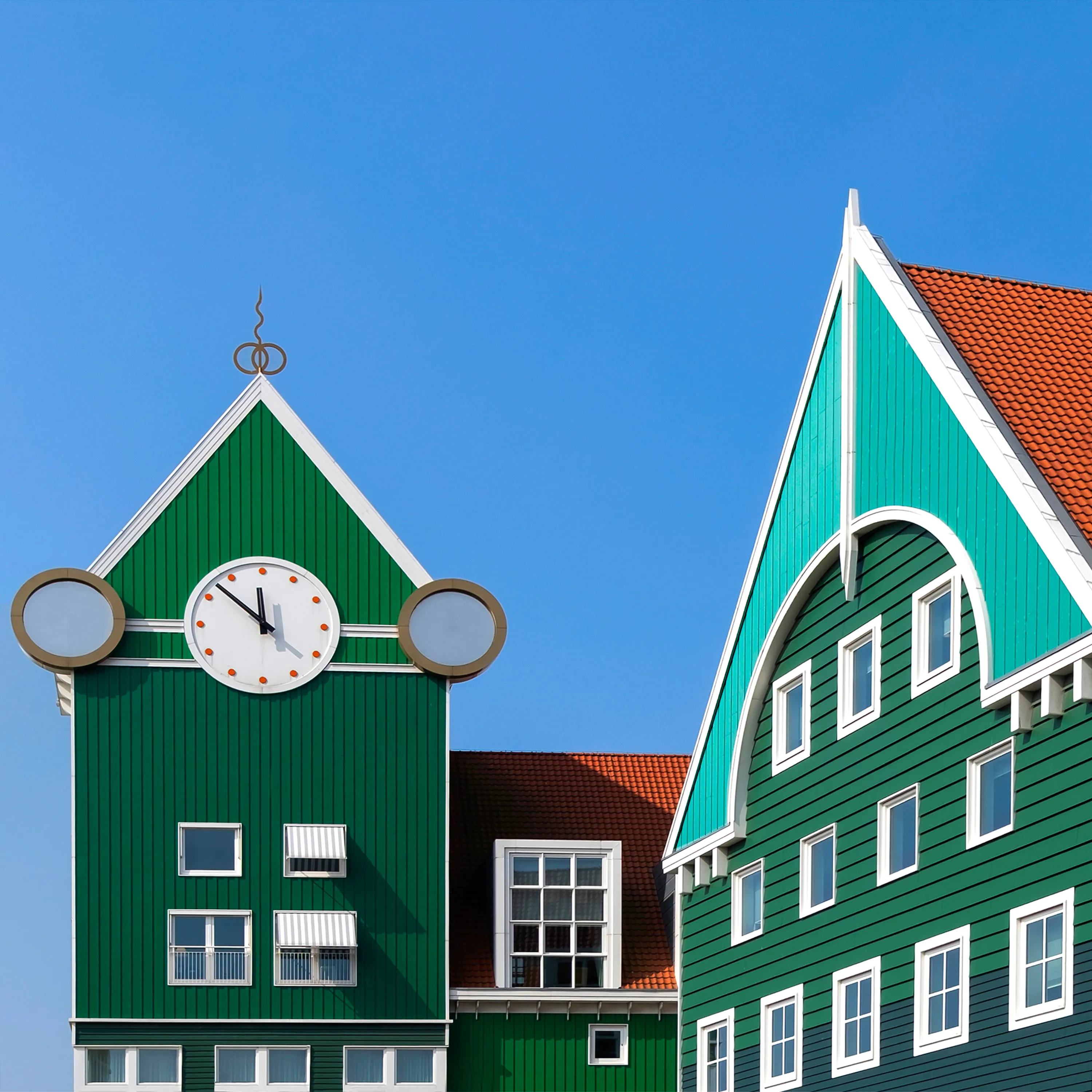 Time passes quickly. That's why sometimes it's good to take action instead of waiting.
Amsterdam 2015. 