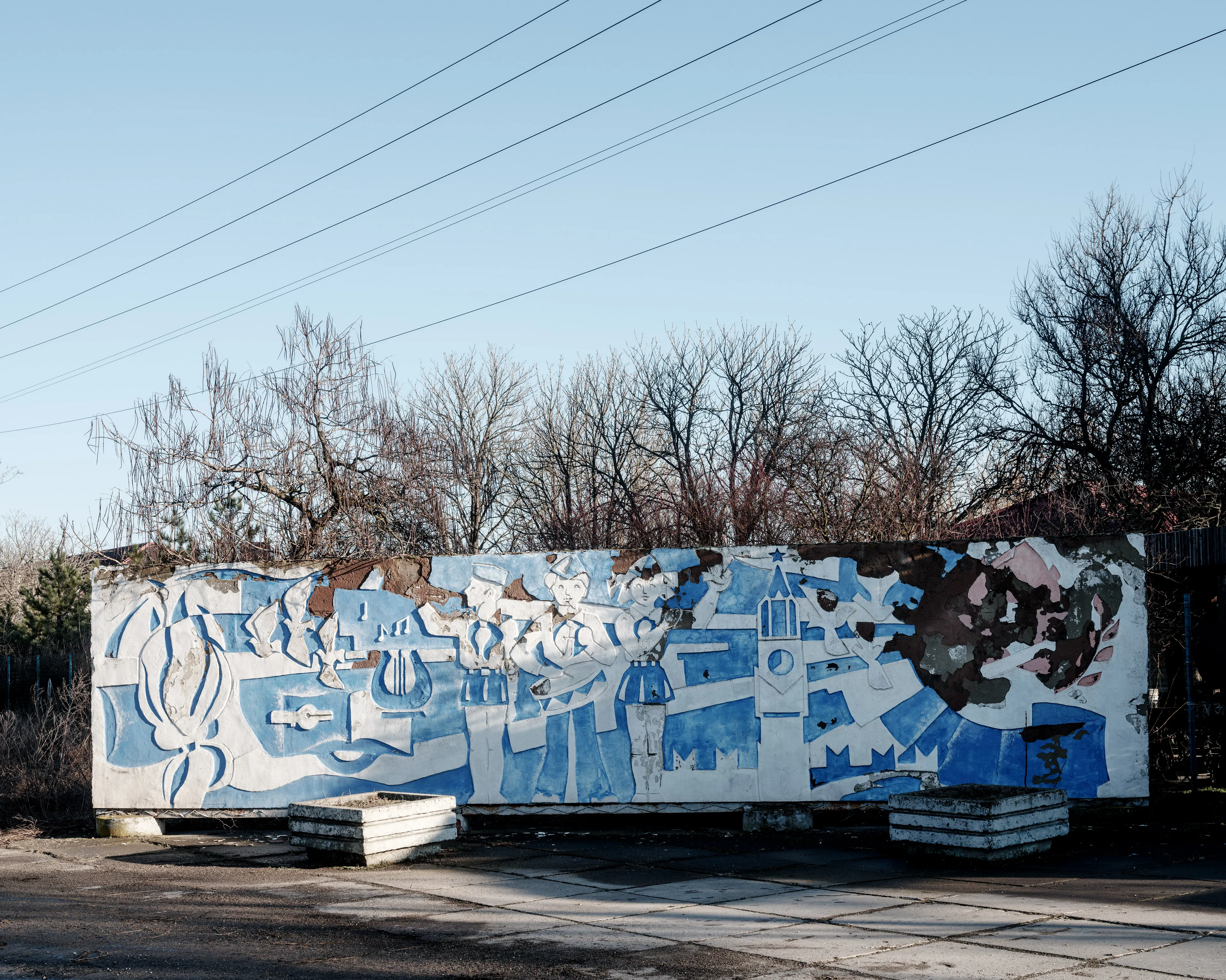 This selection of 100 images represents my trip to Ukraine from the 14th of February 2022 until the 24th of February 2022, the day the Russian army started its invasion.