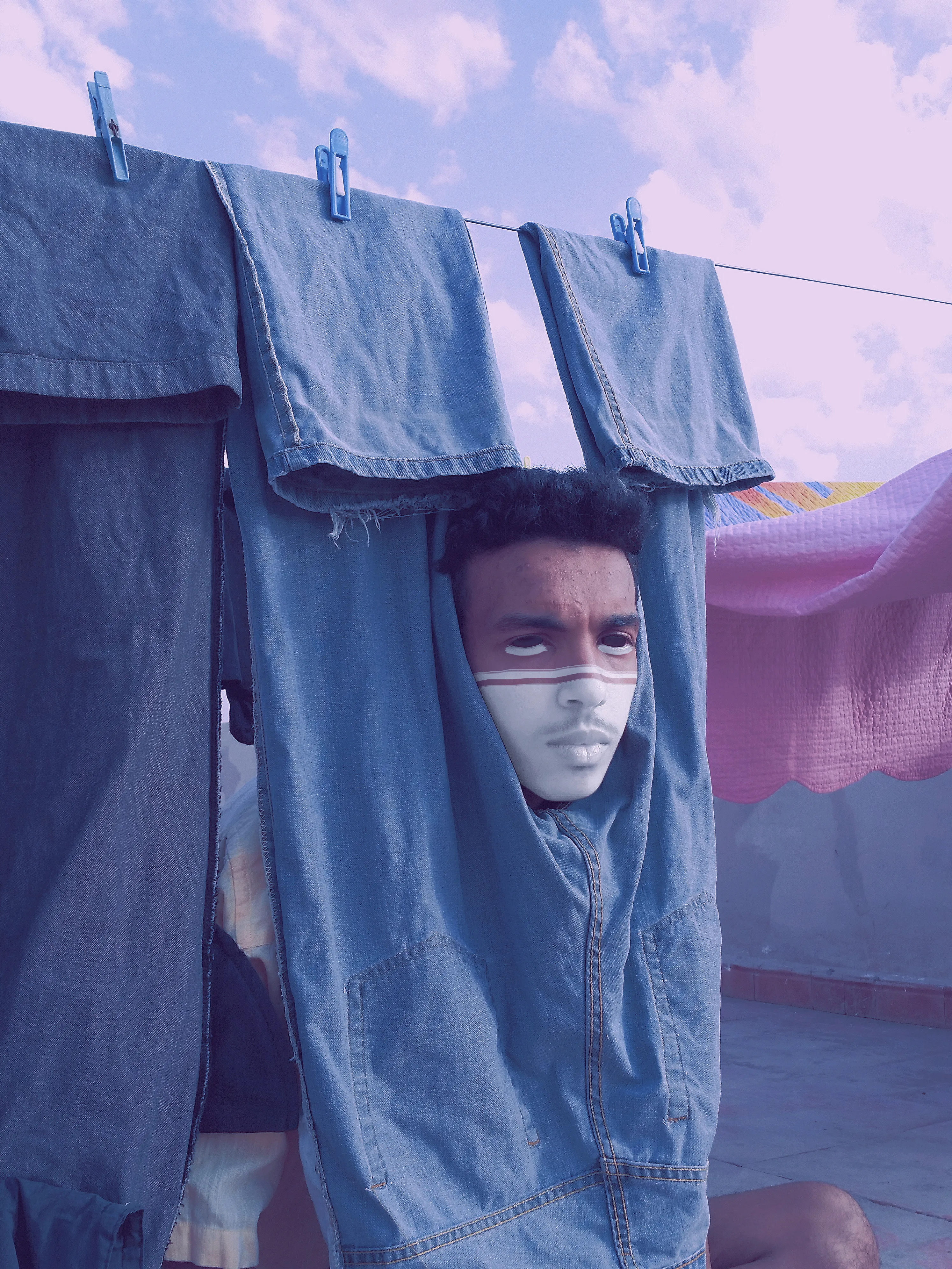 This picture is a part of my project based on the roots and the value of family in arabic and middle east culture and religion.

The photograph describes the fight of young souls seeking escape from old rituals in order to build their own story and future.

2988 x 3984