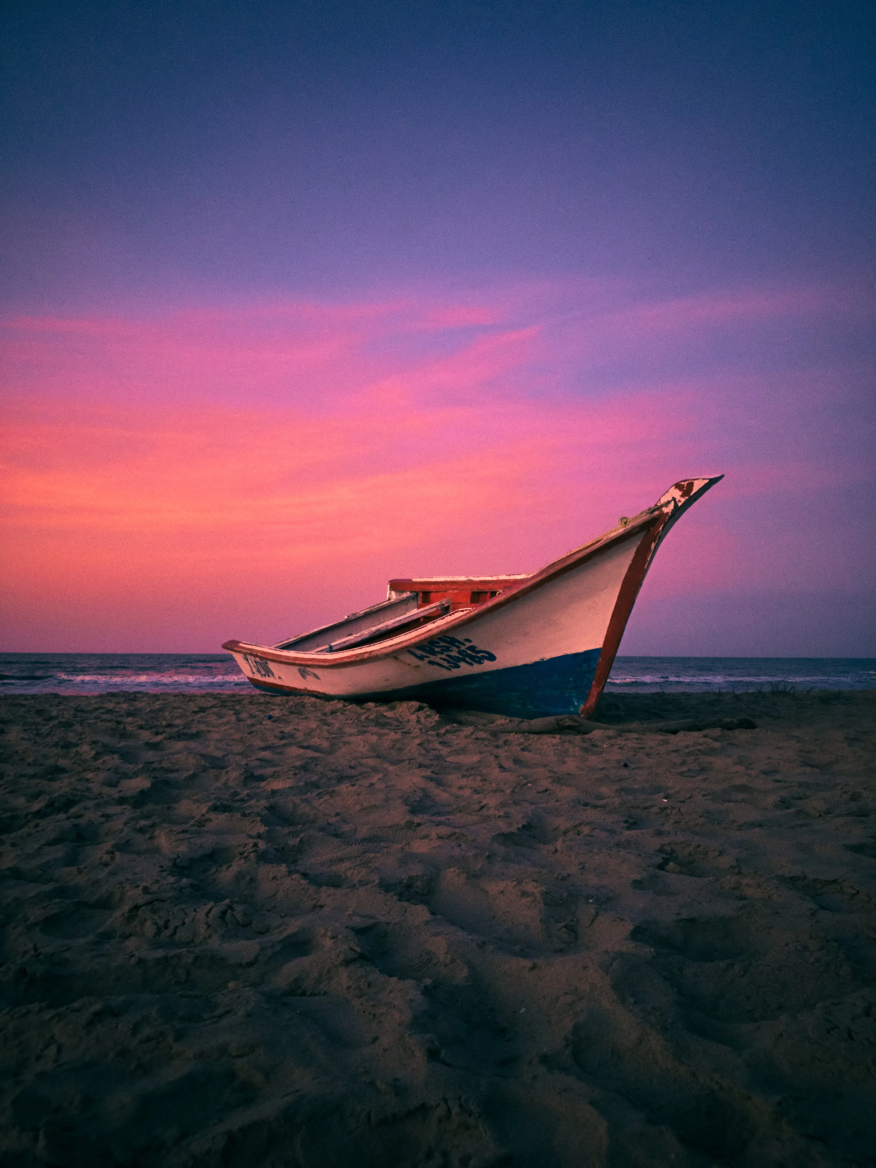 Dimensions: 3024 × 4032

This Pampatar registered vessel made a few Km away in Boca de Uchire. Some vessels go into international waters to sell their haul for better prices because of price controls and general poverty.

