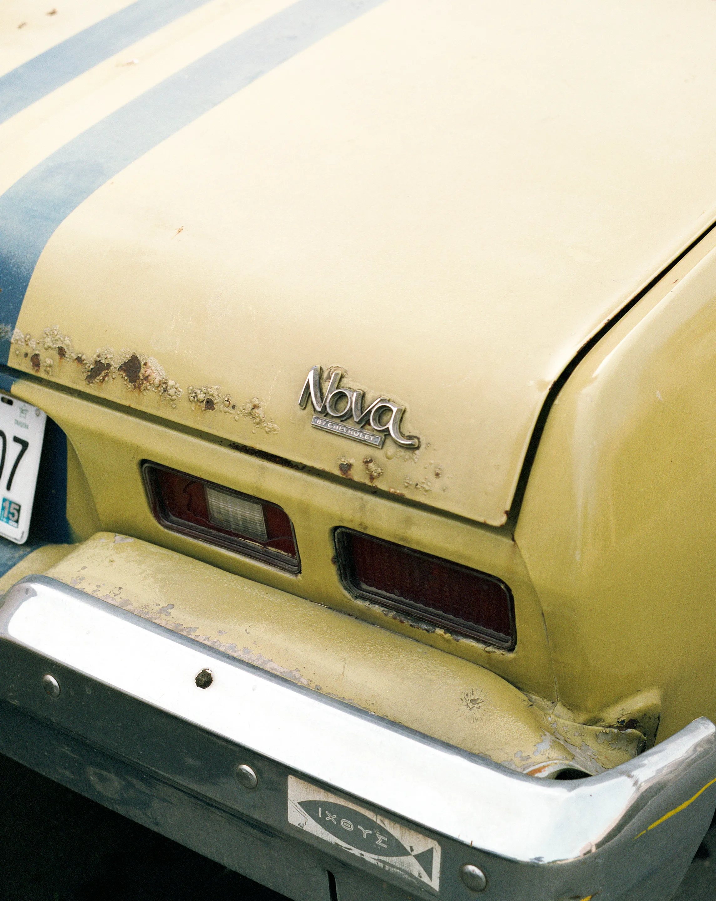 In 2016 I took long walks through different cities and every object I found became a possibility for me to escape the reality of a structure where I didn’t feel I had a place in.

This is a photographic narrative about dreaming of being somewhere else while roaming through the city, a generational condition that seems to be getting stronger as young people retreat from the city into digital spaces.