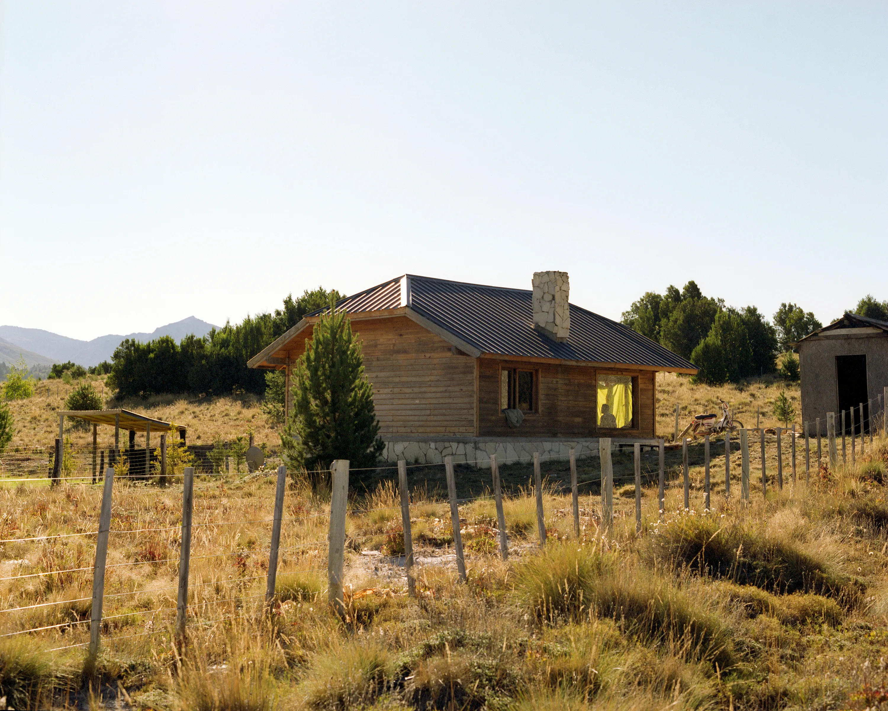 A/A #18

A poetic narrative about the things we do and the places we go to forget ourselves.

Photographs made from 2015 to 2017 in Argentina and Switzerland.