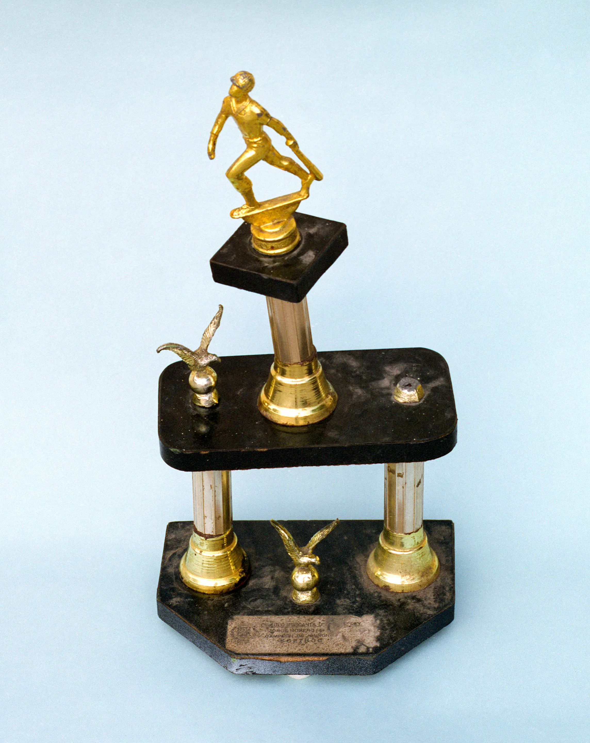 On 2016 I took long walks through different cities and every object I found became a possibility for me to escape the reality of a structure where I felt displaced.

This is a photographic narrative about dreaming of being somewhere else while roaming through the city, a generational condition that seems to be getting stronger as young people retreat from the city into digital spaces.
