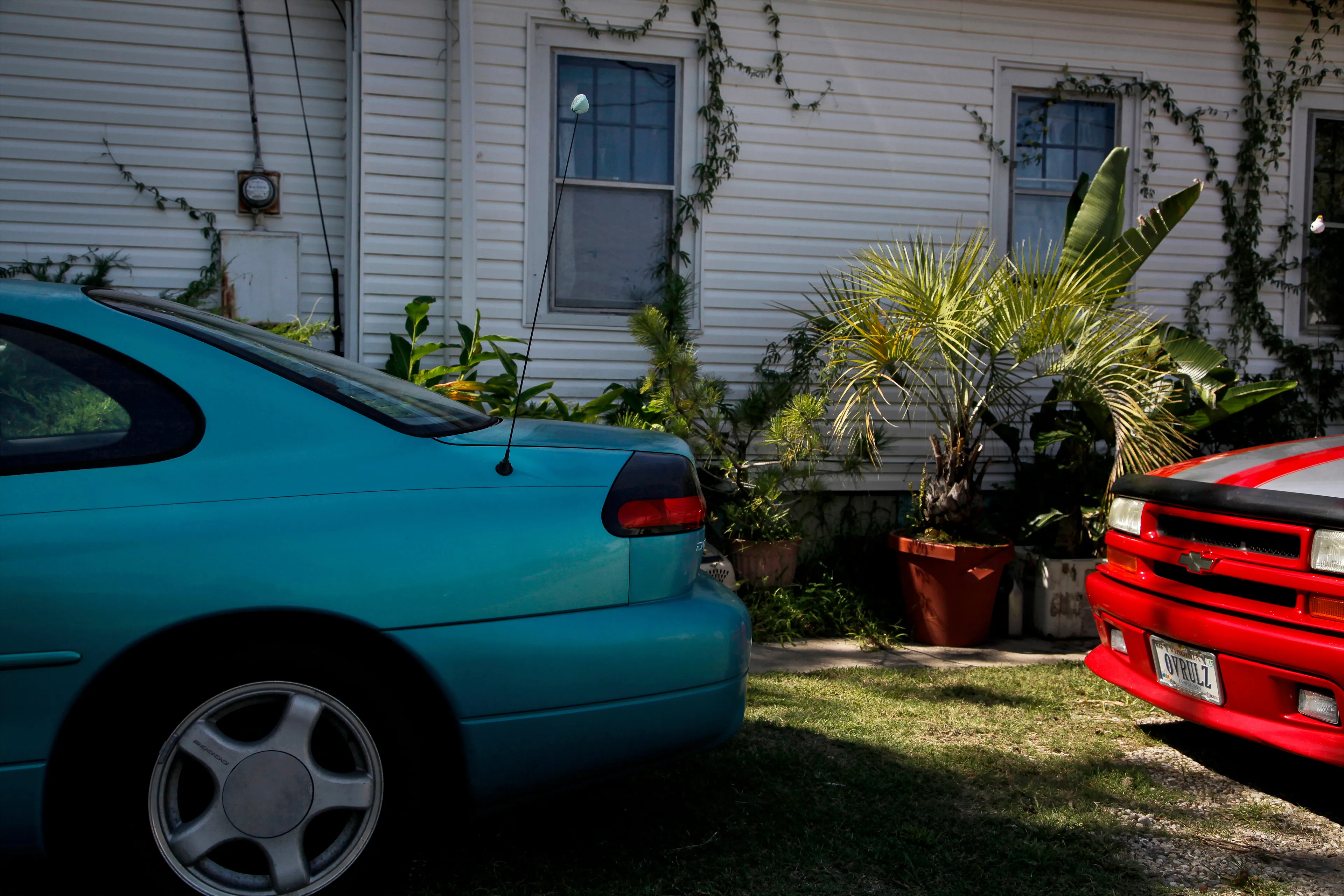 Between the Devil and the Deep Blue Sea is a visual essay about the changing character of a working-class seaside community located along the Chesapeake Bay in Virginia. The work explores residents' relationship to the natural environment and an American neighborhood that has become an intersection of class.