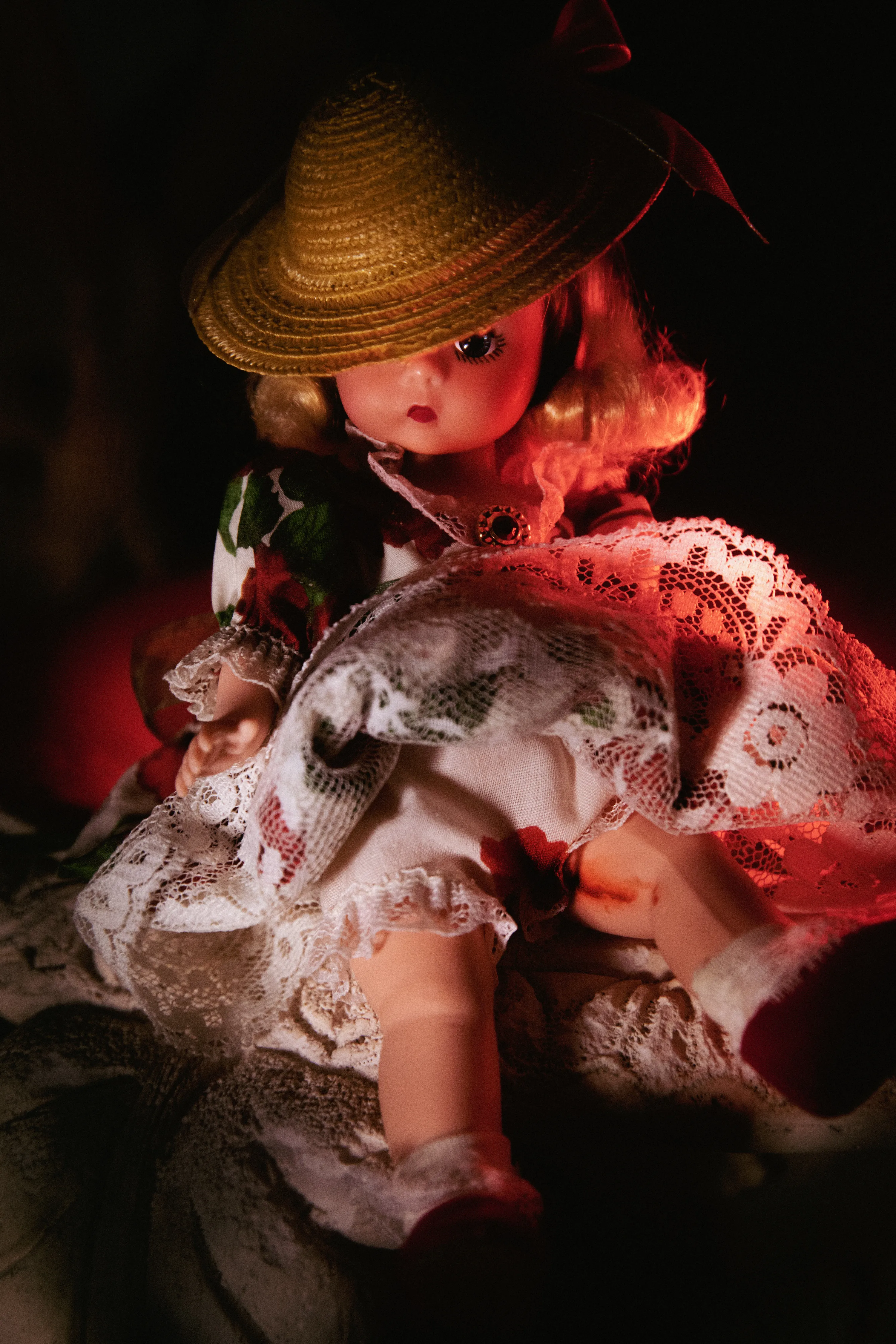 In their essence, dolls are simultaneously fascinating and controversial. Dolls are known to influence the construction of identities and exploration of various narratives, and are associated with racist and misogynistic stereotypes. In his 1913 essay Dolls, poet Rainer Maria Rilke posits: “We found our orientation through the doll. We could gradually flow down into her and collect ourselves and recognize, although somewhat dimly, our new surrounding world”. We definitely do, and this continues throughout our life: dolls are interwoven into the fabric of our fantasy worlds. And in these worlds, why would dolls be limited to our projections and expectations of them and not be capable of even more than us, humans?

The dolls are here. They observe without affirming good or bad, offering themselves as objects for attachment of all kinds of fantasies. Your invitation to the afternoon doll play has arrived.