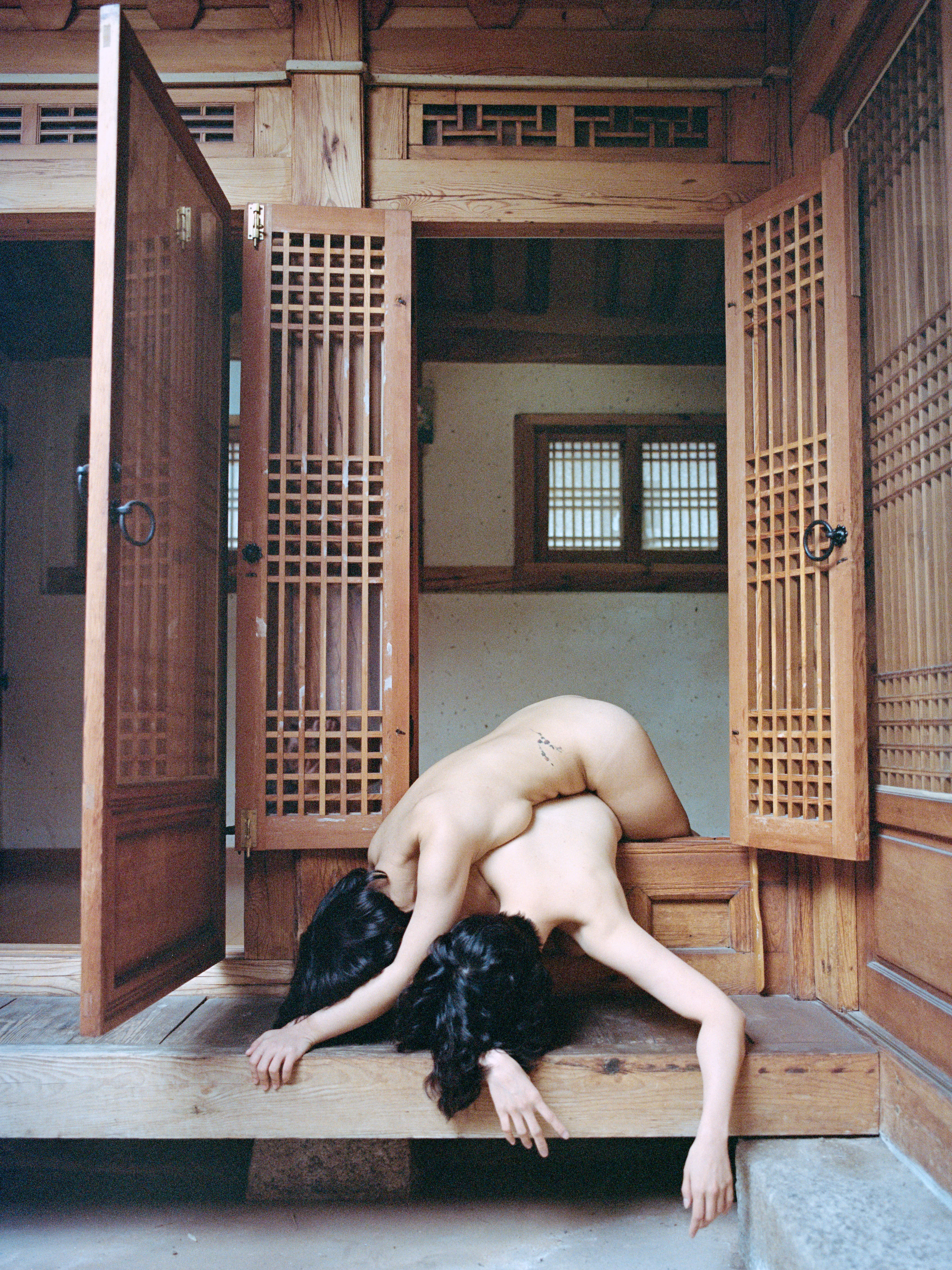 Swedish-British artist AdeY studies subjects such as human balance, strength and physics. Photographing subjects undressed, AdeY’s non-sexualized representation challenges our perceptions of the body, highlighting our vulnerabilities, loneliness,  and strengths that are central to the human condition.