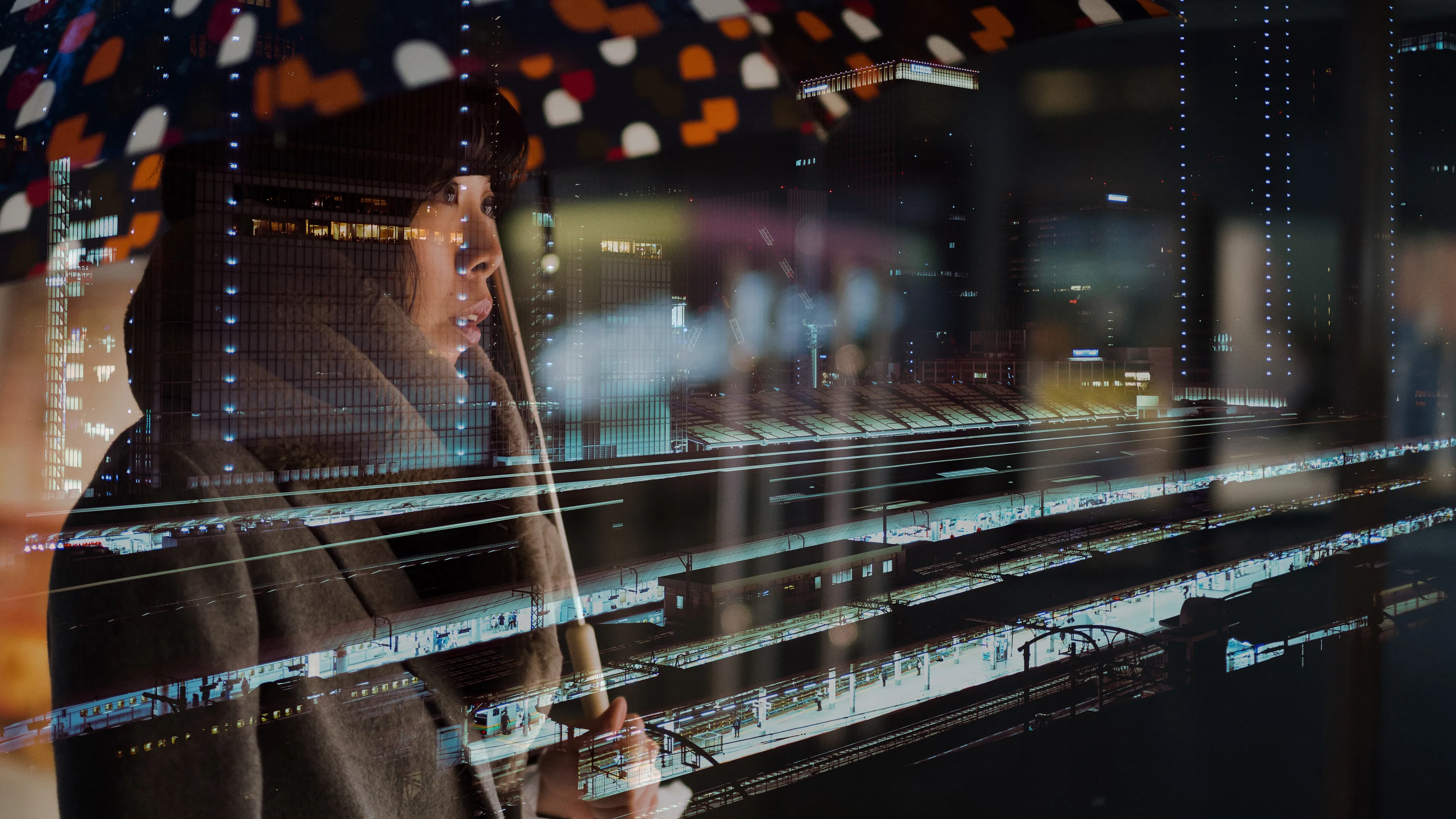 "She was lost in her thoughts, trying to escape reality into a world where everything would be just as she ever imagined"

📸 Leica SL & ZEISS 1.4/35
📍ShinjukuSt., Tokyo 2021
Shot during the COVID-19 pandemic lockdown.