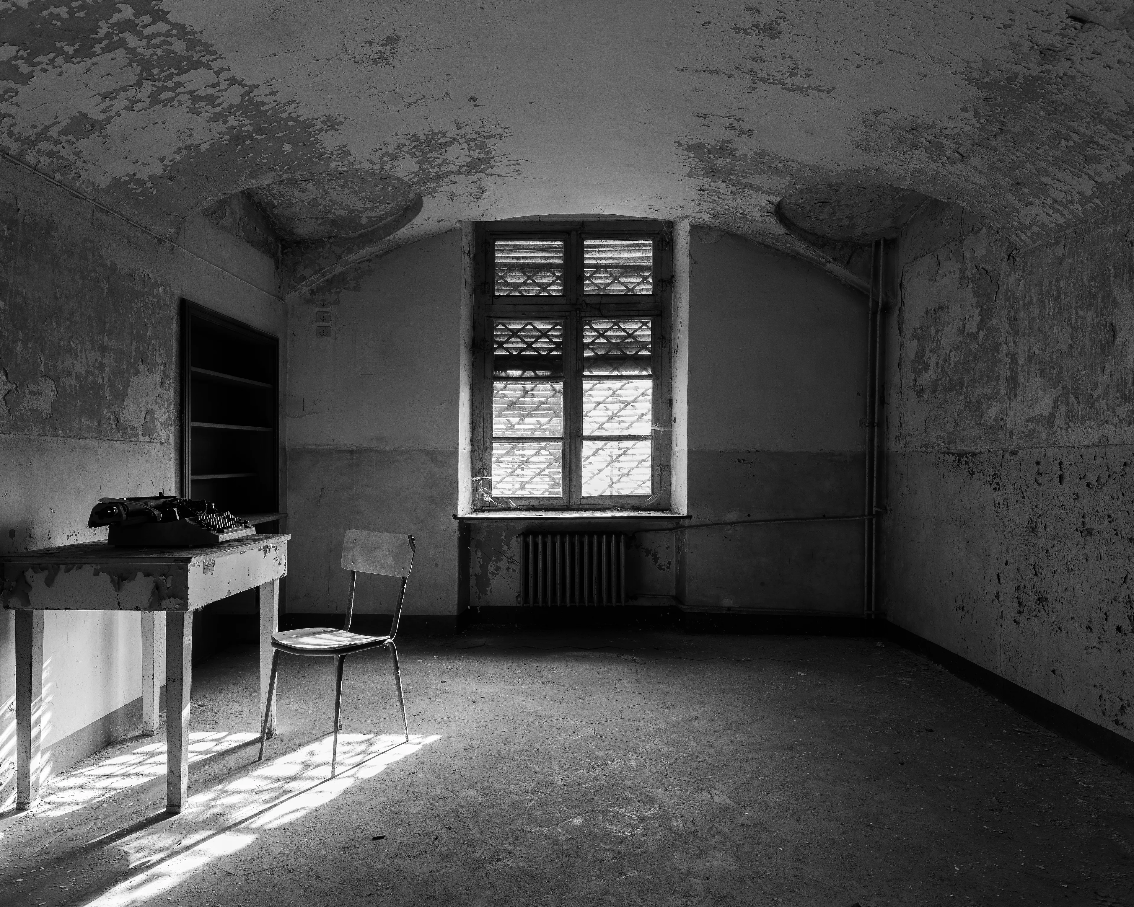 This short poem by Lucia from the San Niccolò asylum is addressed to another patient called Annita

Virgin, I knew you in a place of adversity....
In the midst of sorrows, crosses and tribulations, I admired your virtues....
that if my heart could restore my senses to you....
... I would pour all the sorrows and griefs into your heart.
Oh yes! Lovely maiden, you who possess virtue
remember an unhappy girl who begs of you
a prayer and love...!
I am bereft of my loved ones, afflicted, despairing....
without a friendly voice to comfort
this tortured heart...!
Can you then ease the pain of my heart?
through your prayers may I receive strength
to bear what God wills!
Farewell, rare maiden, be assured that my heart, remembering
Will remember such a favour...!
And then later a reward
In heaven awaits...!!!!
I dedicate these poor verses as a token of
of appreciation and affection for the good
Annita, your loving friend Lucia
