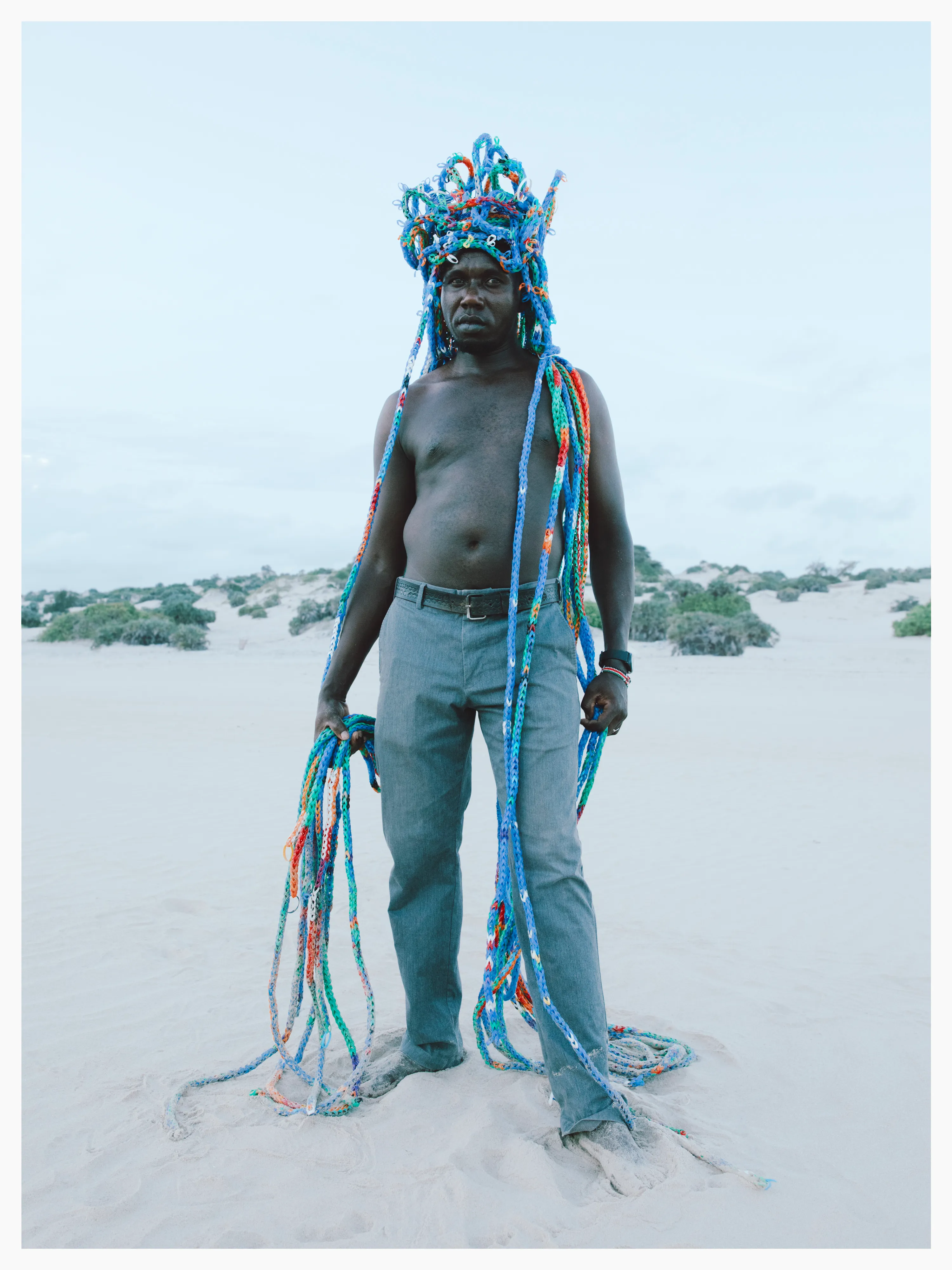 Maxwell’s wig was made from thousands of plastic bottle tops gathered from the beach over a period of 5 months.