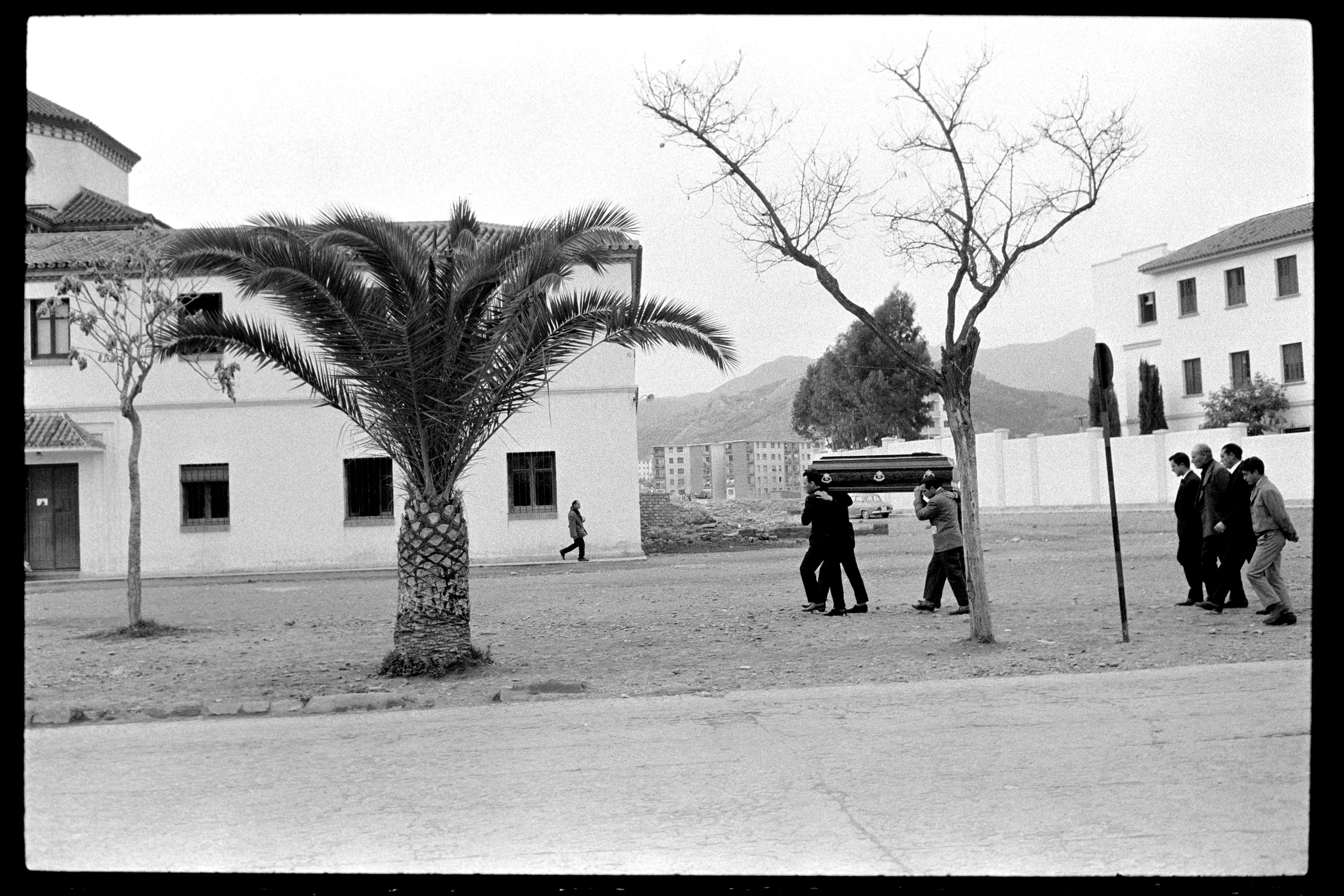 Funeral processions, Málaga, 1966

Taken from a moving car, this shot captures a funeral procession in progress. The solemnity and the ambiance of the moment led me to consider this an appropriate way to conclude this sequence.