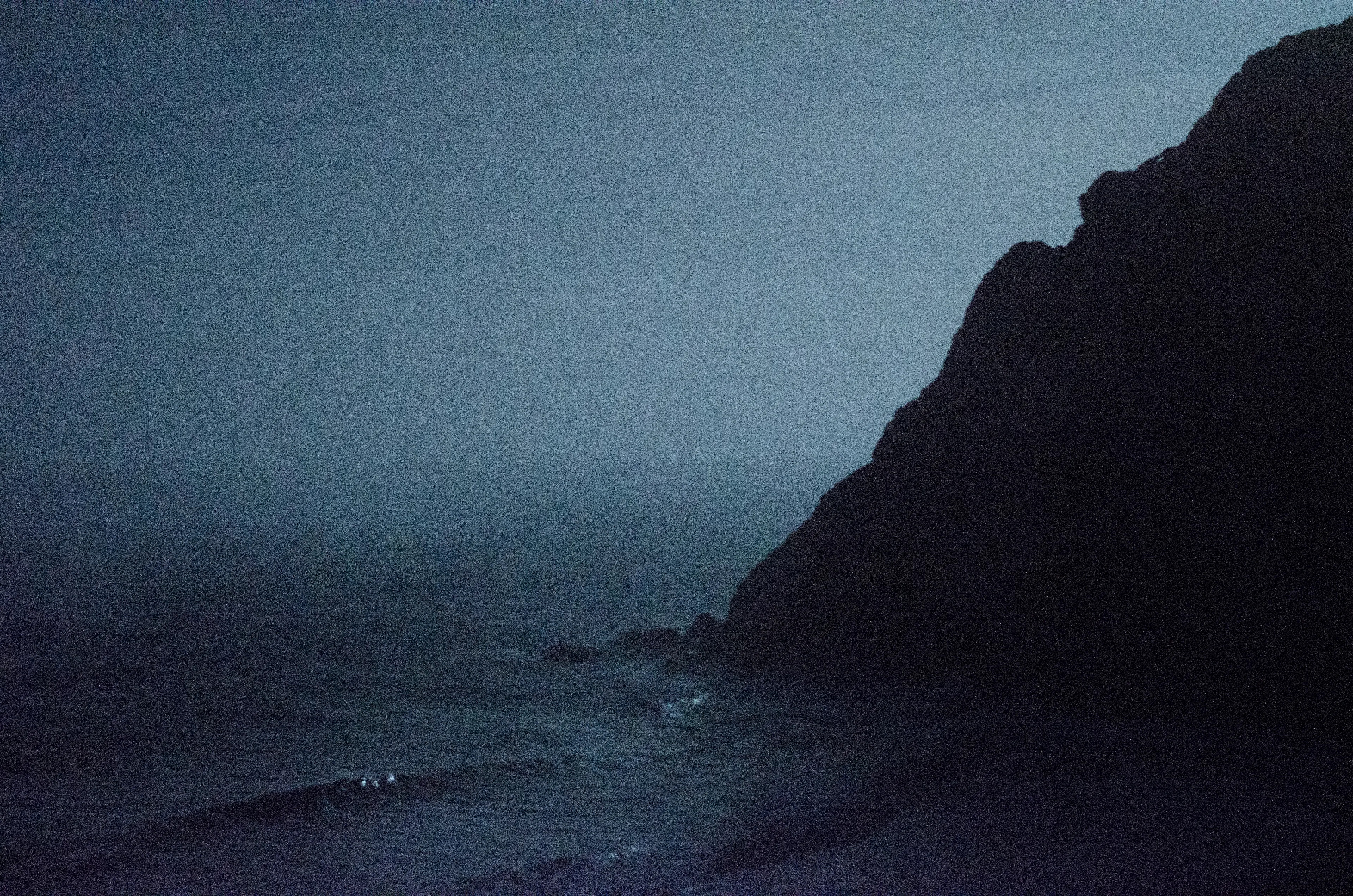 A memory from Punta de Hidalgo - 2018.

The wind from Sahara bring us sometimes a kind of dust called Calima. The Calima, the maresía and the moonlight created a beautiful atmosphere in a special moment for me. I'll always remember that day.

