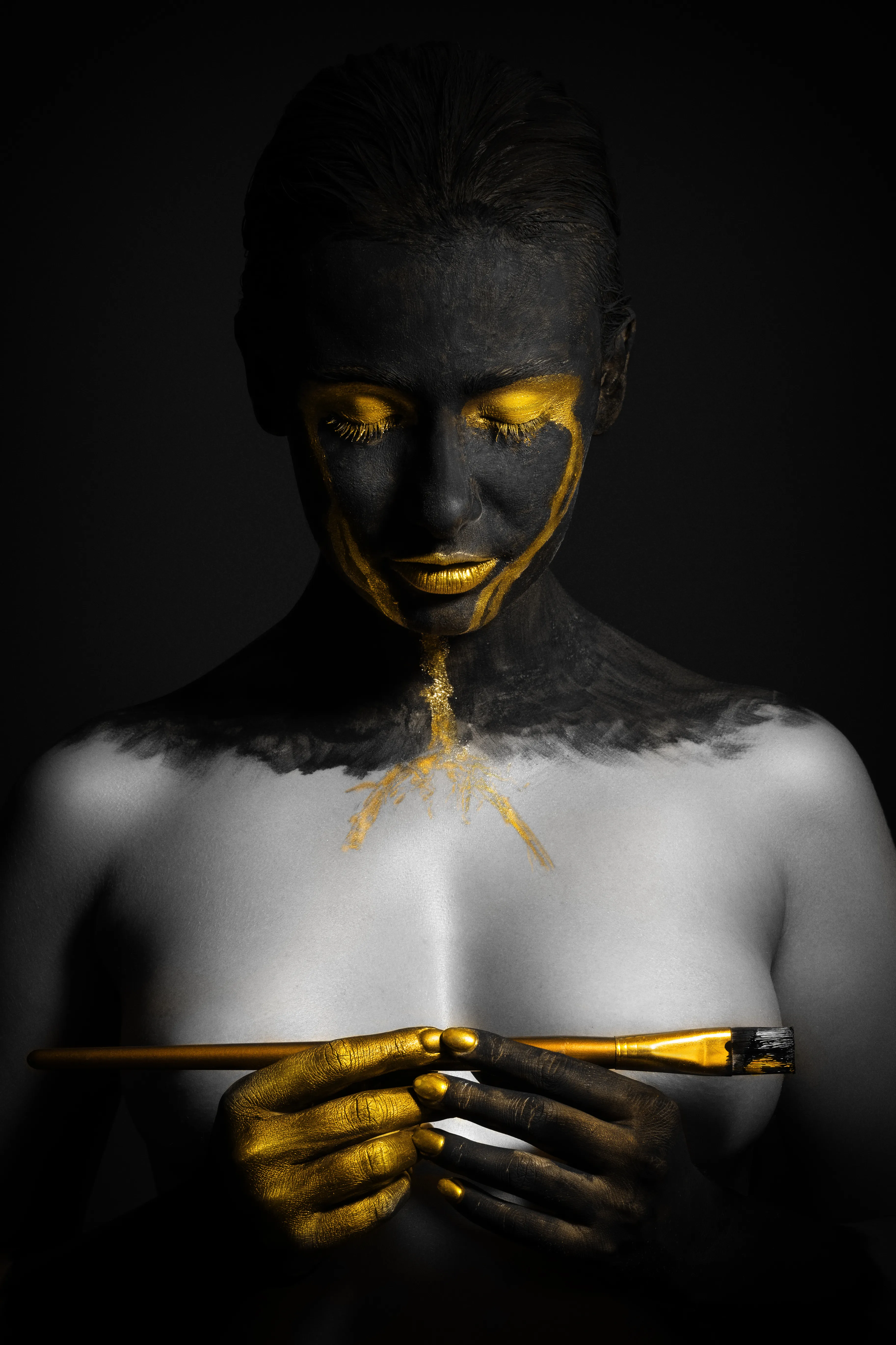 fine art portraiture

a body painted portrait displayed for 'A New Digital Dawn'  
at Chicago in 2024. also, to be displayed by Expometro in Barcelona, 2025.