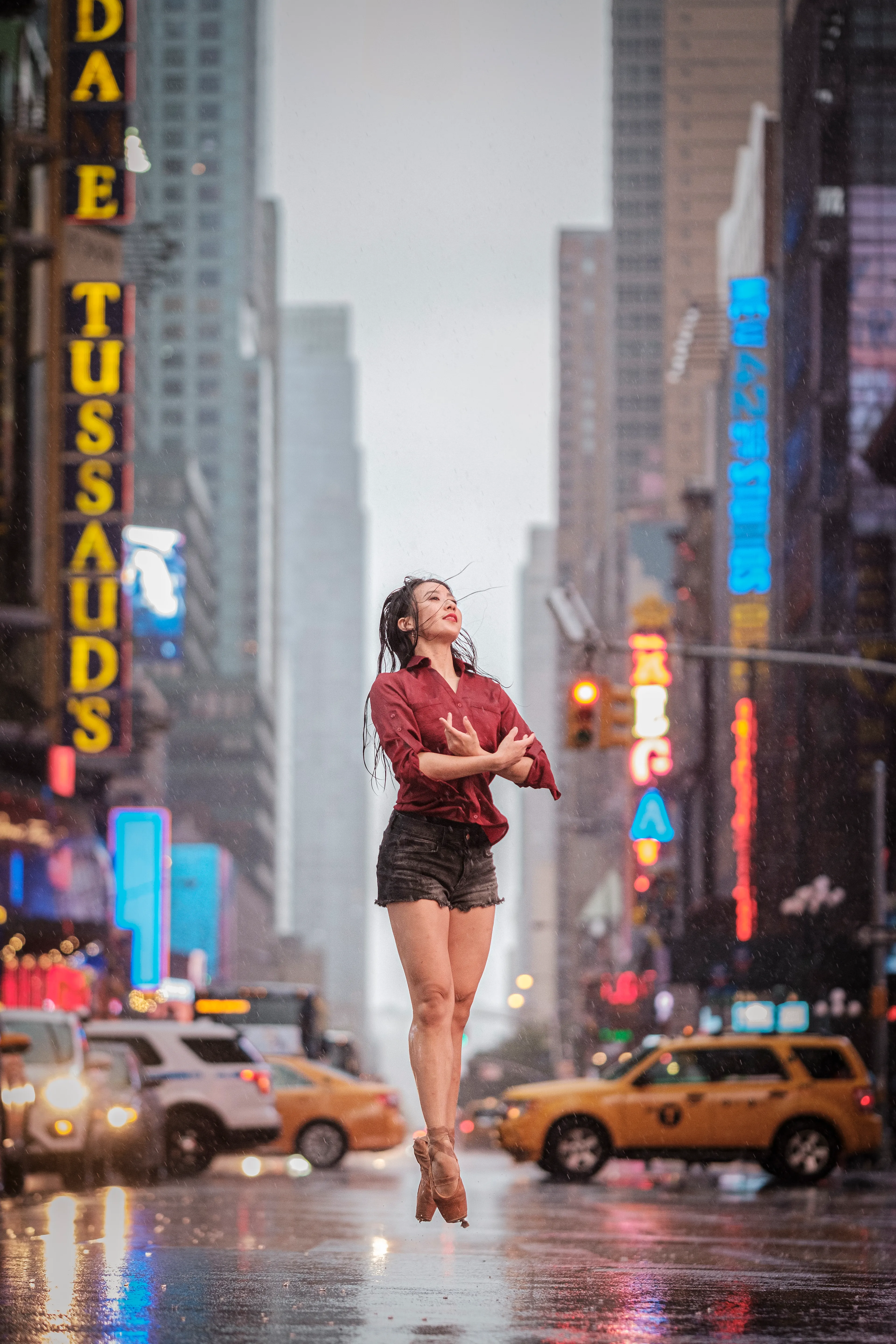 No limits.  
Weightless,  
I remain...  
Dream. 