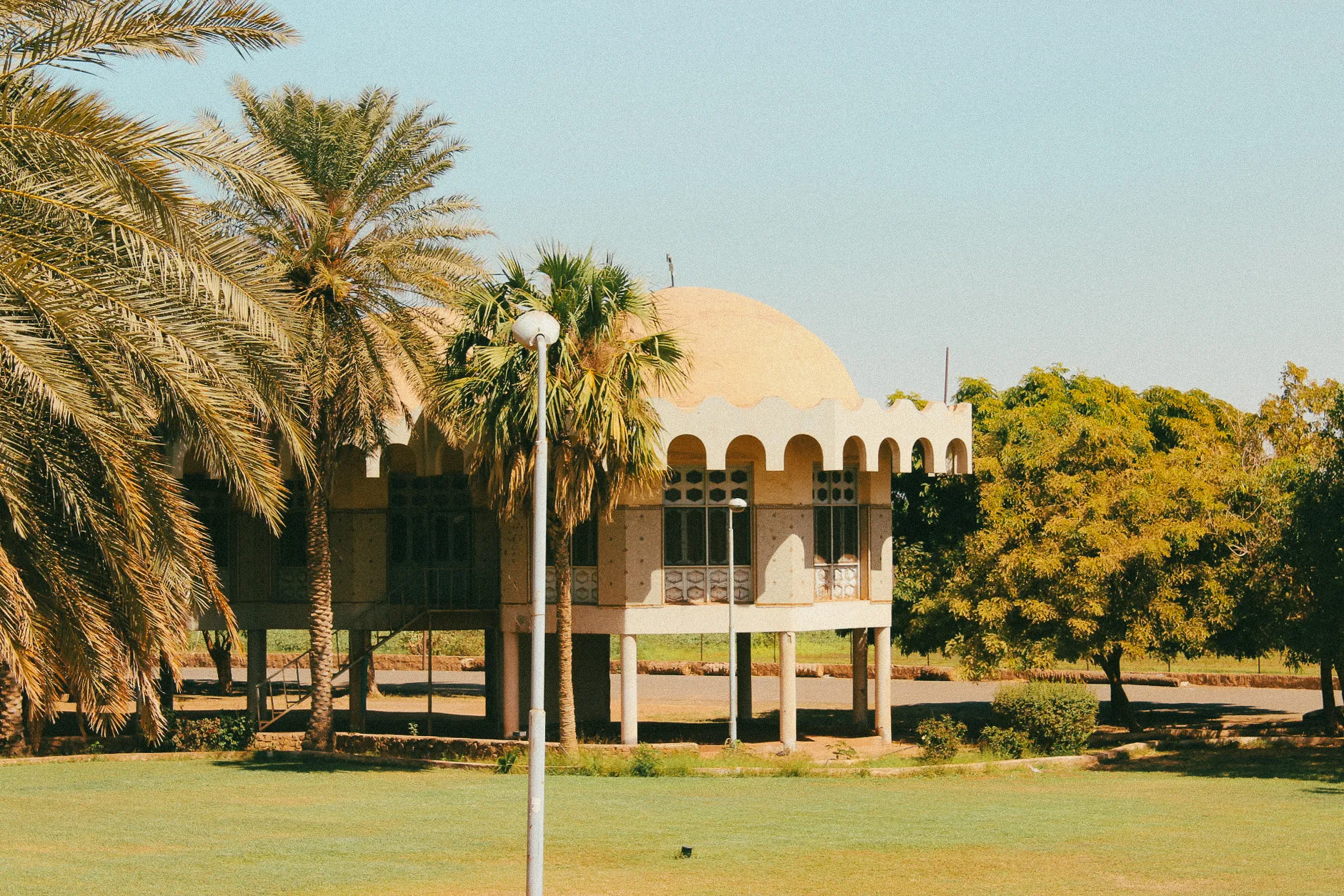 Thhis photograph captures one of the 12 pavilions adjacent to Masjid el Neelain (Mosque of the two Niles), located in Omdurman- Sudan.

Photograph taken in 2022.
Print available upon request.