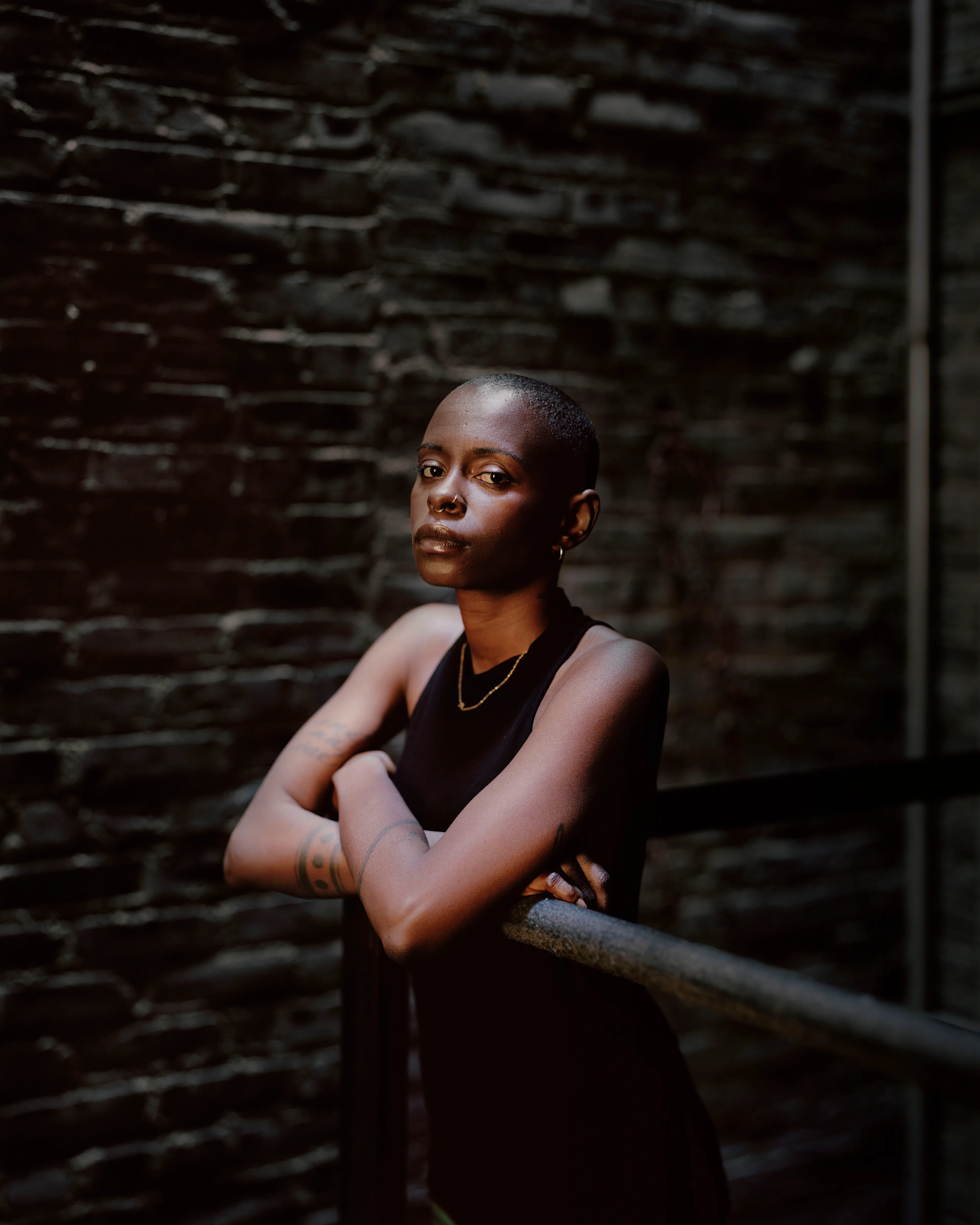 Magnum 75 #95 by Alec Soth. New York, USA. 2018  
Artist Toyin Ojih Odutola.

Magnum 75 is the inaugural NFT collection by Magnum Photos. Created in 2022 for the agency’s 75th anniversary year and released in three curations, the collection brings together 225 iconic images from Magnum photographers, taken across seven decades.

Each curation is composed in dialogue with a leading picture editor from across the globe and selected to embody the agency’s past, present, and future. This second curation was made in dialogue with Azu Nwagbogu, founder and director of African Artists’ Foundation and director of LagosPhoto Festival.

Nwagbogu says: “The vast Magnum archive reveals so much about the history of the modern world and its unresolved global issues with regard to ecology, humanity and technology. Rather than exploring Henri Cartier-Bresson’s ‘decisive moment,’ this collection studies the ‘indecisive moment’ — the interstitial spaces, the energized subjects floating in-between events, where little obvious action occurs but where the subject(s) seem to be caught in anticipation. Each image is charged with feeling, intent, foreboding, and meaning, composed with a sense of expectation that offers multiple scenarios and possibilities about past events. It is not revisionist history, but rather invites the collector and viewers to perhaps look at the image again, more closely.”

Edition: 1 of 1

© Alec Soth/Magnum Photos 2022 All Rights Reserved  
www.magnumphotos.com/terms-conditions/