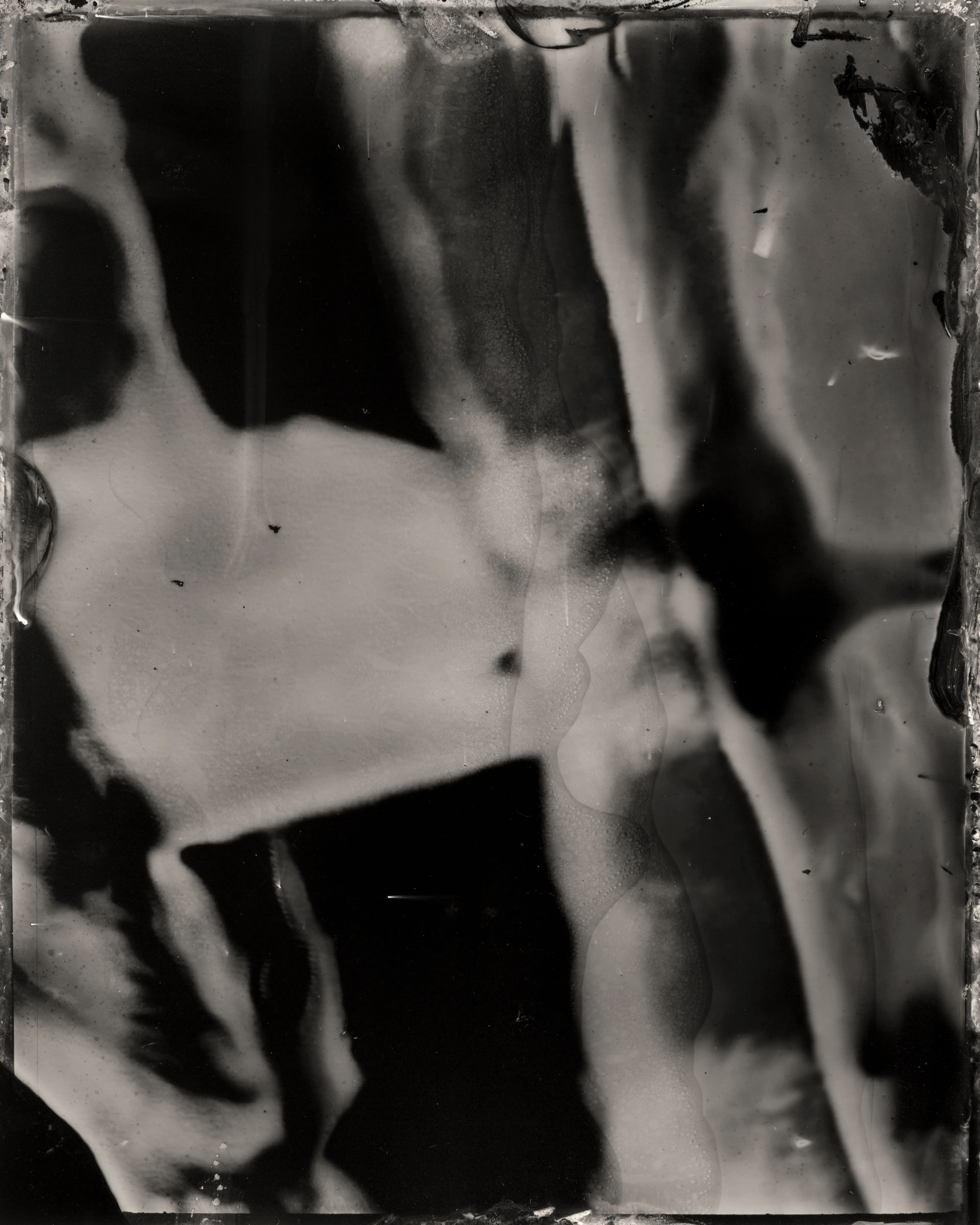 Technical Image #1  
2024  
Image (black and white)  
1/1

Casey REAS and Erika Weitz

Digital: 
9600 × 12000 pixels

Physical: 
Wet plate collodion on aluminum  
4 × 5 inches

Exhibited in Wet and Saturated Process, 24 April – 25 May 2024 at Unit in Mayfair, London

Technical Images is a collection of digital and physical images. Each is a digital file and physical artwork. The collector can receive both, or one can be archived by the artist. If a work is resold, the new collector is entitled to both the digital file and physical artwork.