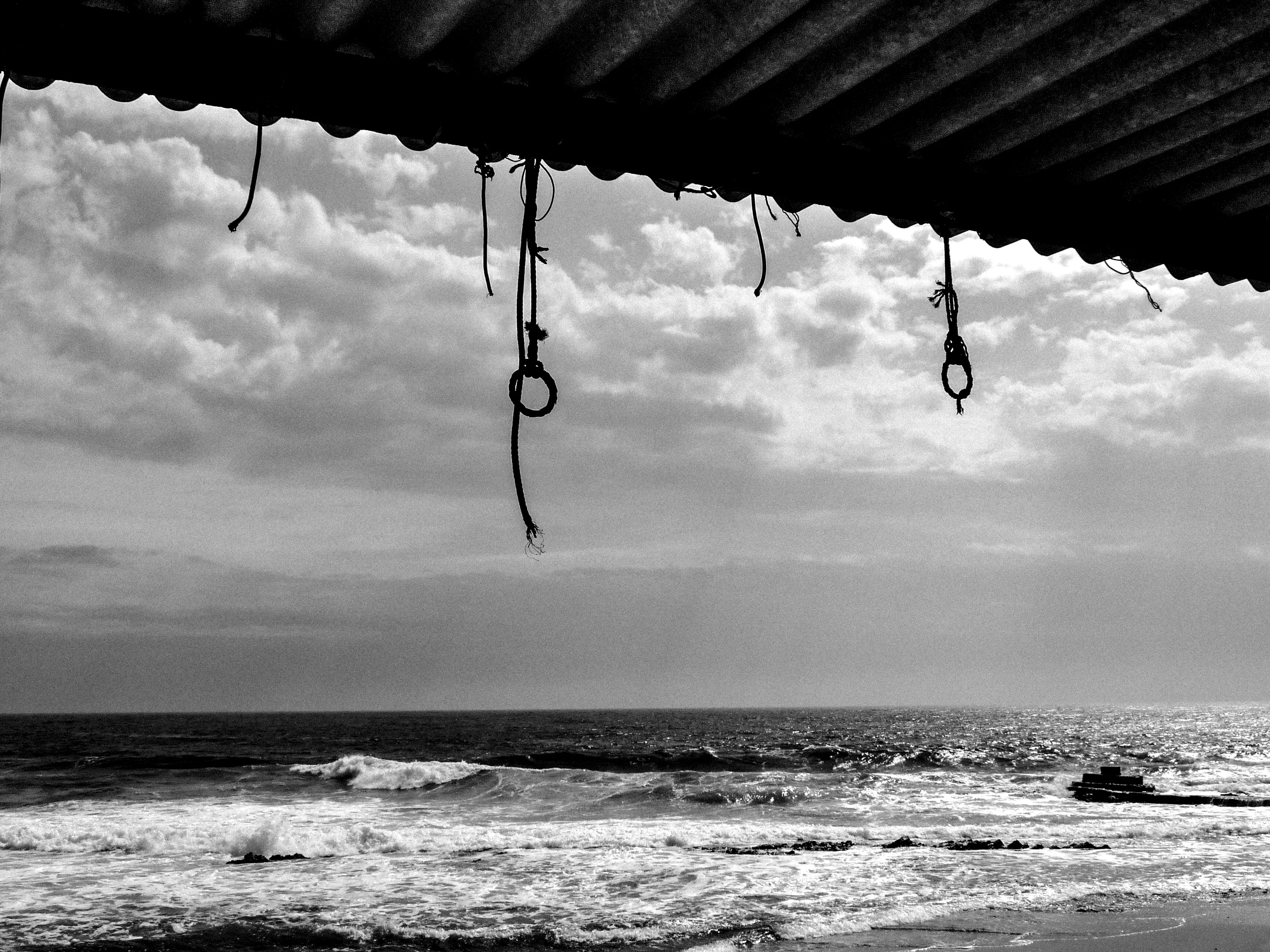 Andalucia is the southern most region in Spain, a favourite place to live, noted for its quality of life and Meditteranean climate. Here you can enjoy lots of sunshine each year, life is lived outdroors, where you can find every type of scenery from wetlands to deserts, mountains to beaches. That's what I want to try to reflect in this collection, the hidden jewels: the essence of Andalucia