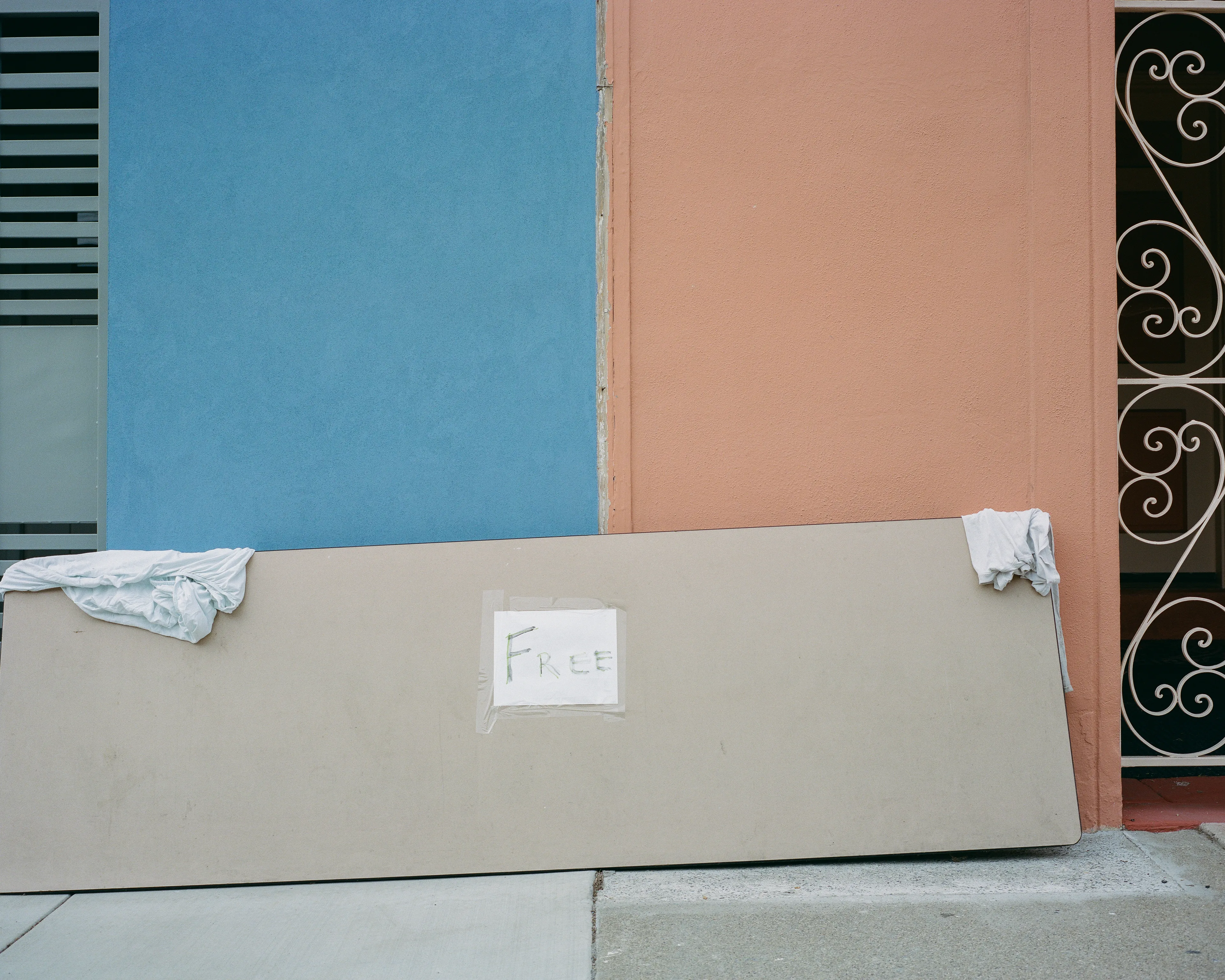 "Outer" is a collection of photographs shot in the Outer Sunset neighborhood of San Francisco, CA. 

Every home in the Outer Sunset has its own unique identity. Although we've likely never met anyone living in these homes, we're able to get a glimpse of their personality through the decorations and color choices of their outer walls.

All photos were shot with a Mamiya 7, using Kodak Portra 400 film stock.